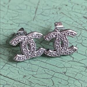 Classy Silver tone stud earrings